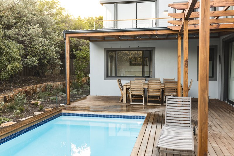 patio rustico con alberca